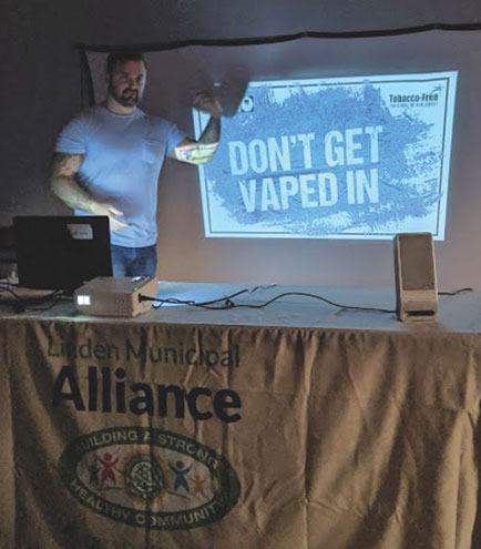 UCL-LIN-Vaping-Conf1-1106-C